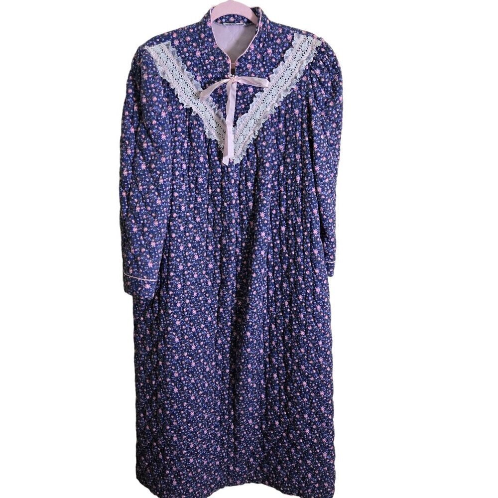 Miss Elaine Vintage Blue Pink Floral Quilted Robe 1/2 Zip Pink Piping Lace Detai
